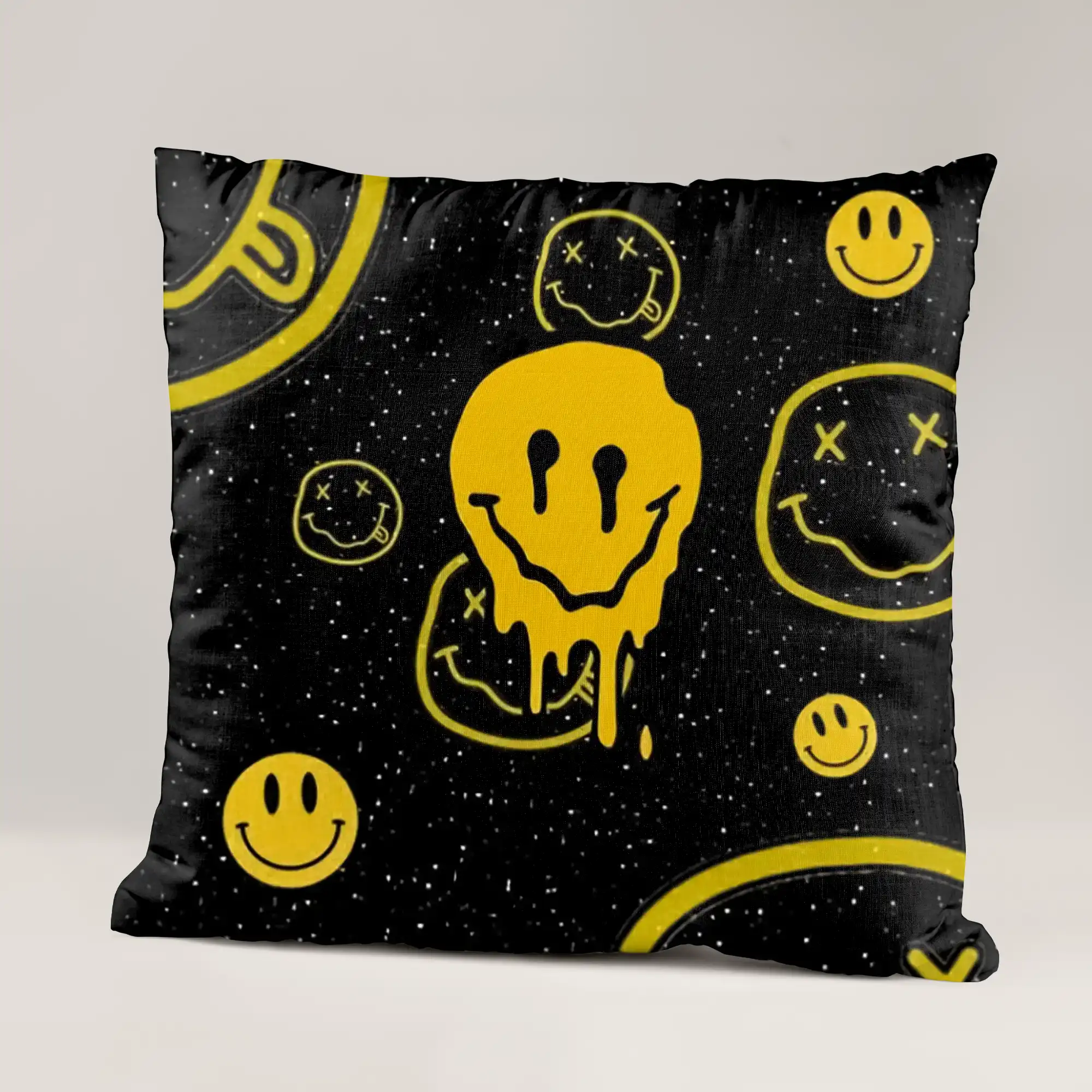 کوسن طرح گروه موسیقی نیروانا Nirvana کد 3 290,000&Nbsp;تومان &Ndash; کارماتوس خرید خرید و قیمت کوسن طرح گروه موسیقی نیروانا Nirvana - کارماتوس (دکوراسیون, کوسن, کوسن گروه موسیقی) از کرماتوس