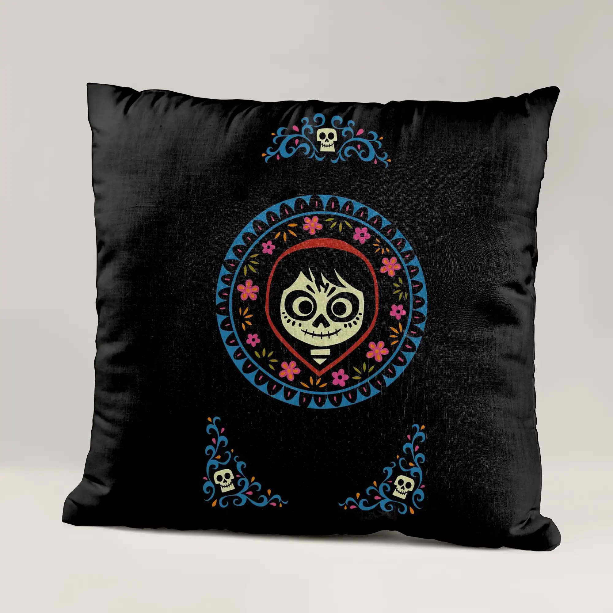 کوسن طرح انیمیشن کوکو Coco کد 3 290,000&Nbsp;تومان &Ndash; کارماتوس خرید خرید و قیمت کوسن طرح انیمیشن کوکو Coco - کارماتوس (دکوراسیون, کوسن, کوسن انیمیشنی) از کرماتوس