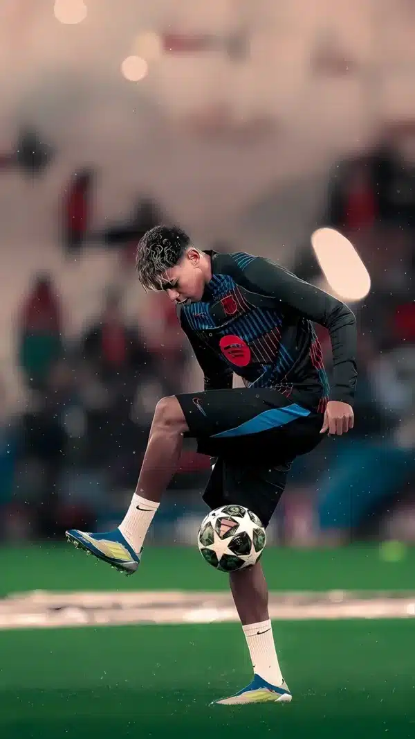 لامین یامال در حال دریبل و مهارت تکنیکی - والپیپر 4K اکشن