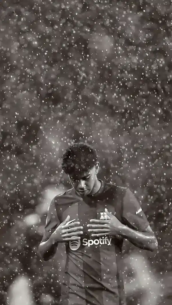 : پرتره سینمایی لامین یامال - والپیپر 4K