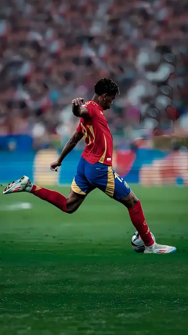 گل افسانه‌ای یامال به فرانسه در یورو 2024 - والپیپر Hd